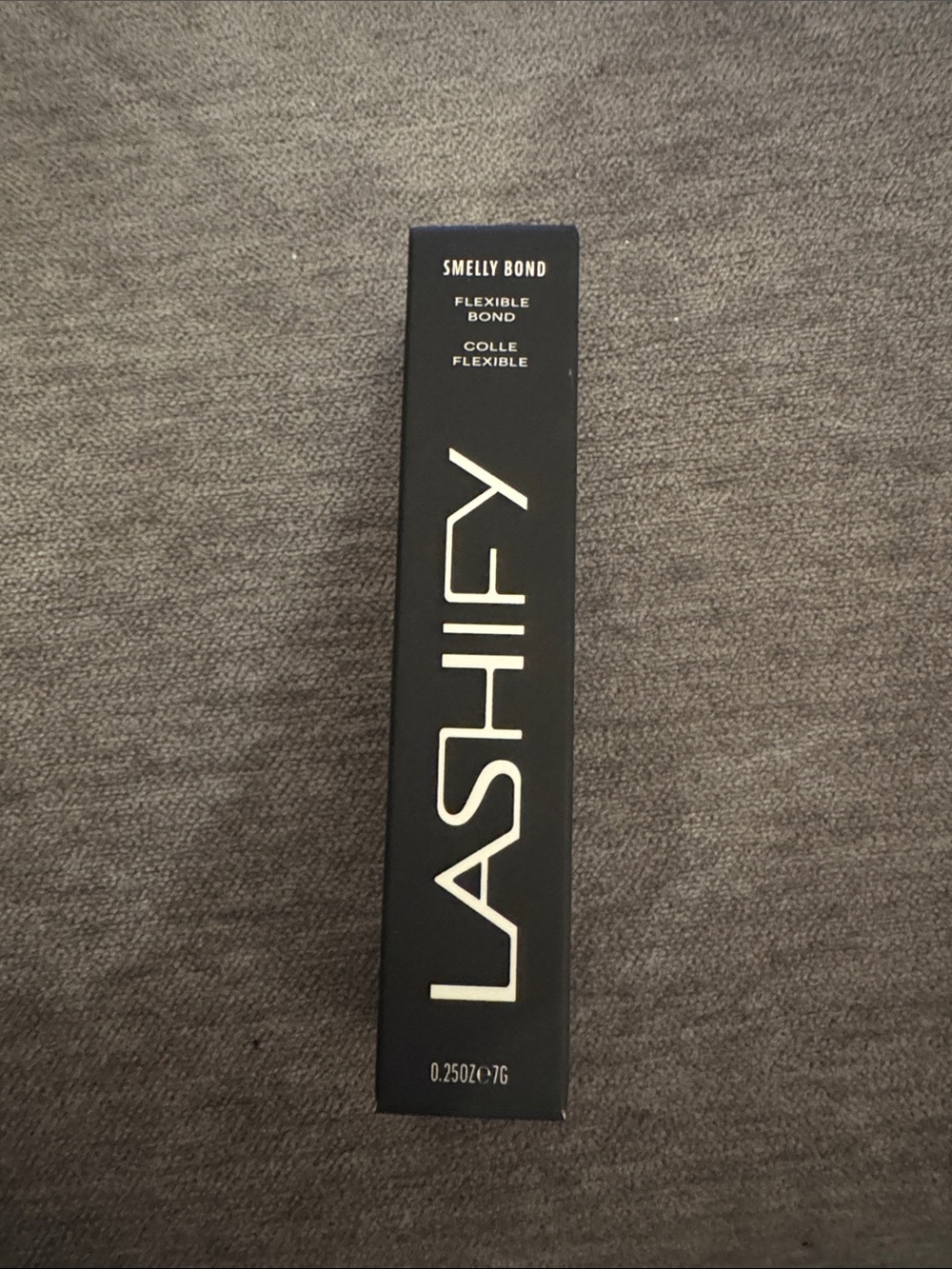 LASHIFY Smelly Bond Legendary Lash Adhesive in Clear (transparent)